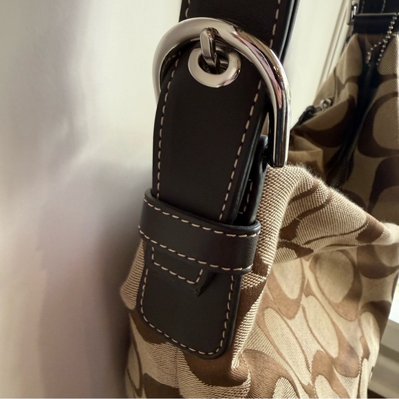 COACH K1176 F15067 Signature C Logo Jacquard Brown Shoulder Bag Purple Lining - Picture 4 of 14